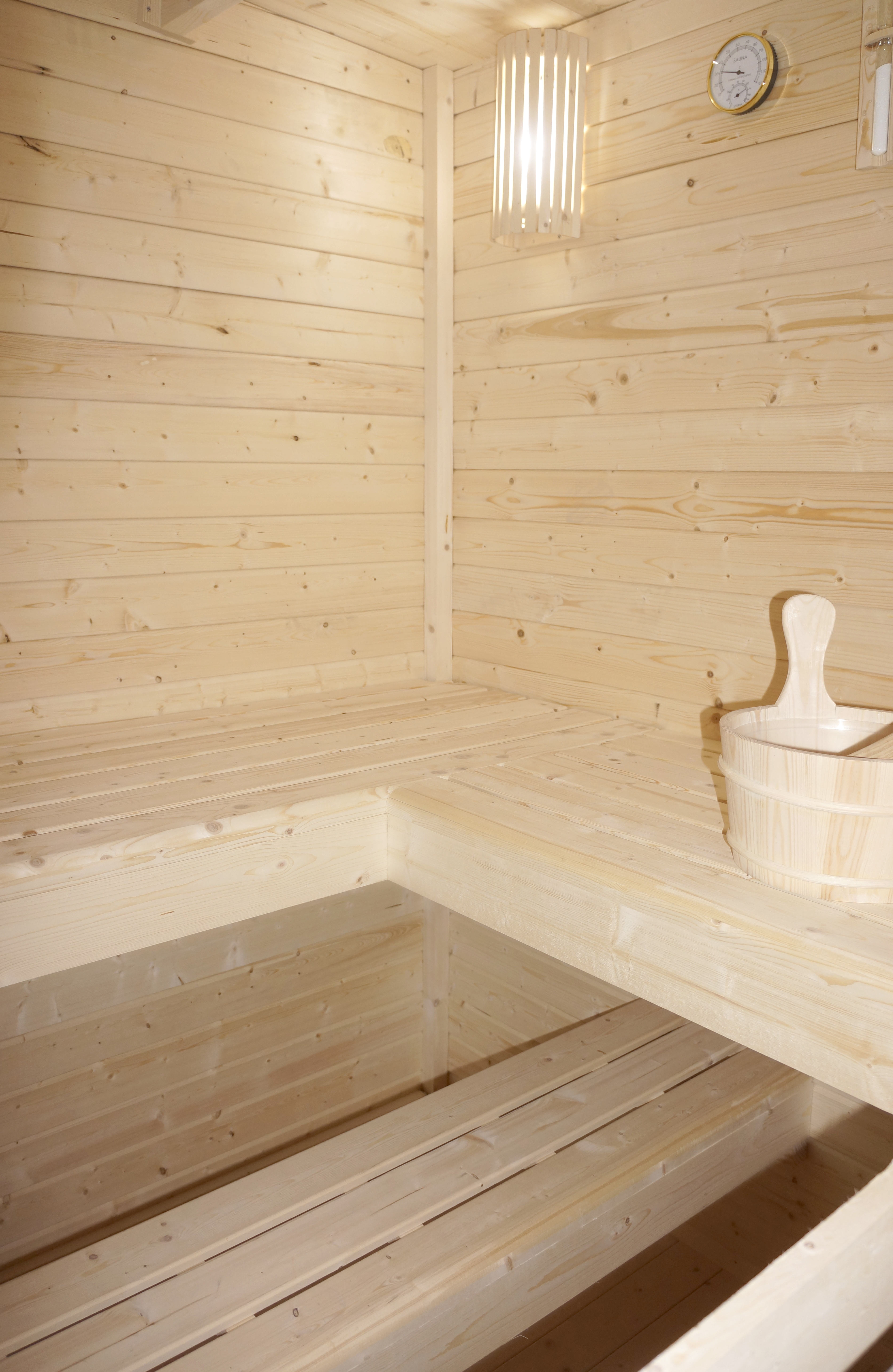 Vonkajšia sauna VAASA pre 4-6 osôb 310x230x219,5 cm