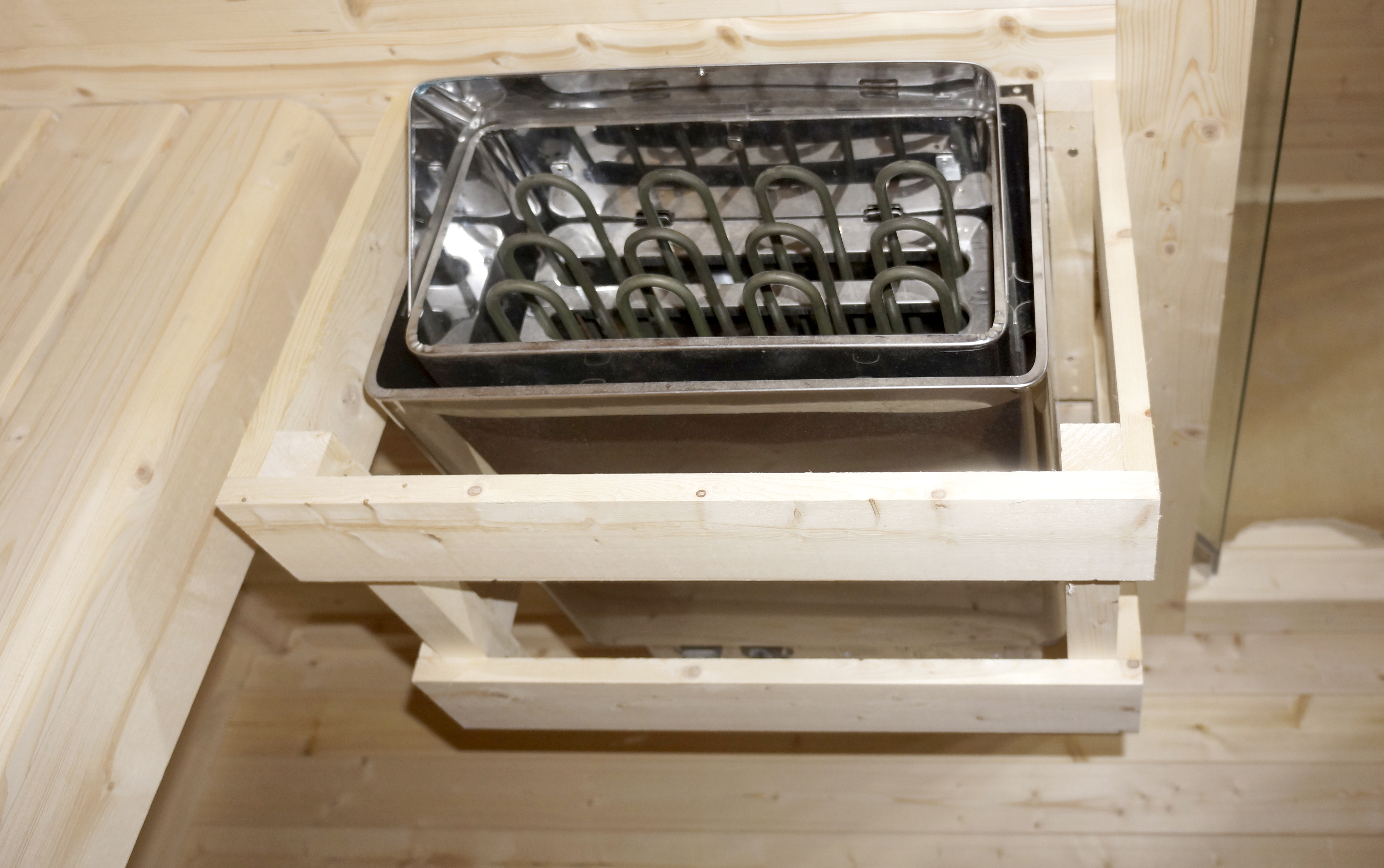 Vonkajšia sauna RAUMA pre 4-5 osôb 460x230x219,5 cm